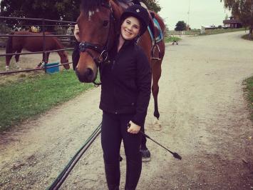 Mackayla with horse